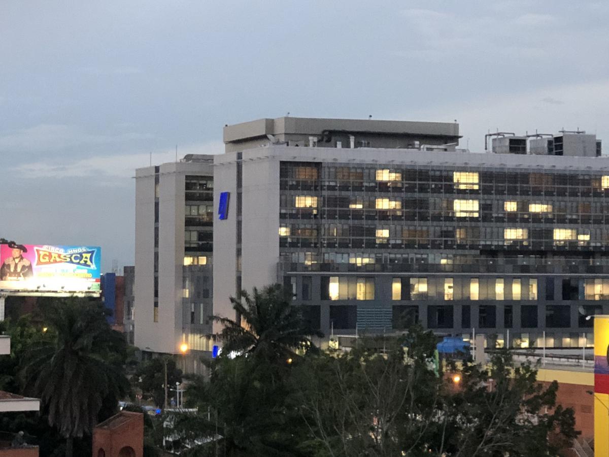 Edificio Saintjoseph Aparthotel Cali Exterior photo